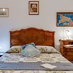 Semesterbostad Montalbano House By Biddizzi Rari - Accesso Diretto Spiaggia, Casa Al Mare *