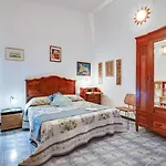 Semesterbostad Montalbano House By Biddizzi Rari - Accesso Diretto Spiaggia, Casa Al Mare